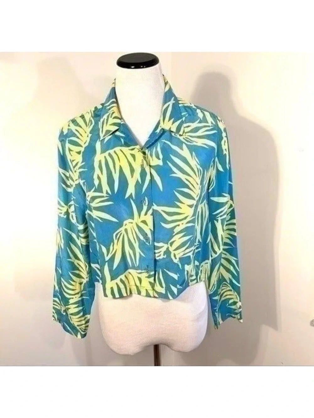 New! Lilly Pulitzer Button Down Crop Top Sz M